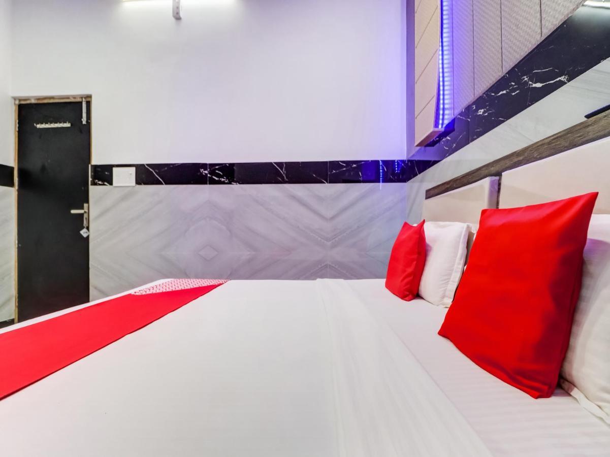 Oyo Flagship 83121 Hotel Rose Vip Saharanpur Exteriör bild