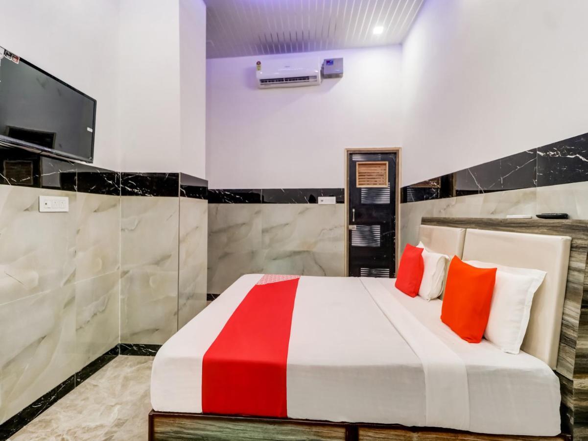 Oyo Flagship 83121 Hotel Rose Vip Saharanpur Exteriör bild