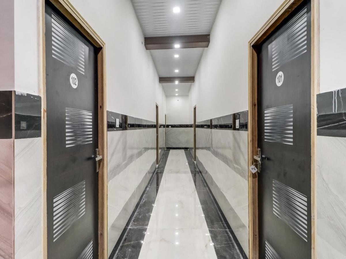 Oyo Flagship 83121 Hotel Rose Vip Saharanpur Exteriör bild