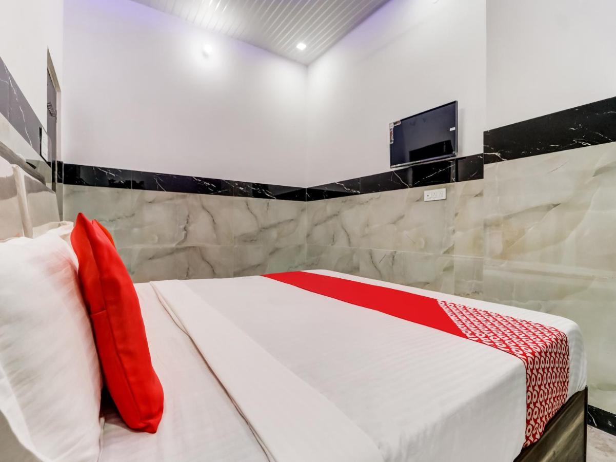Oyo Flagship 83121 Hotel Rose Vip Saharanpur Exteriör bild