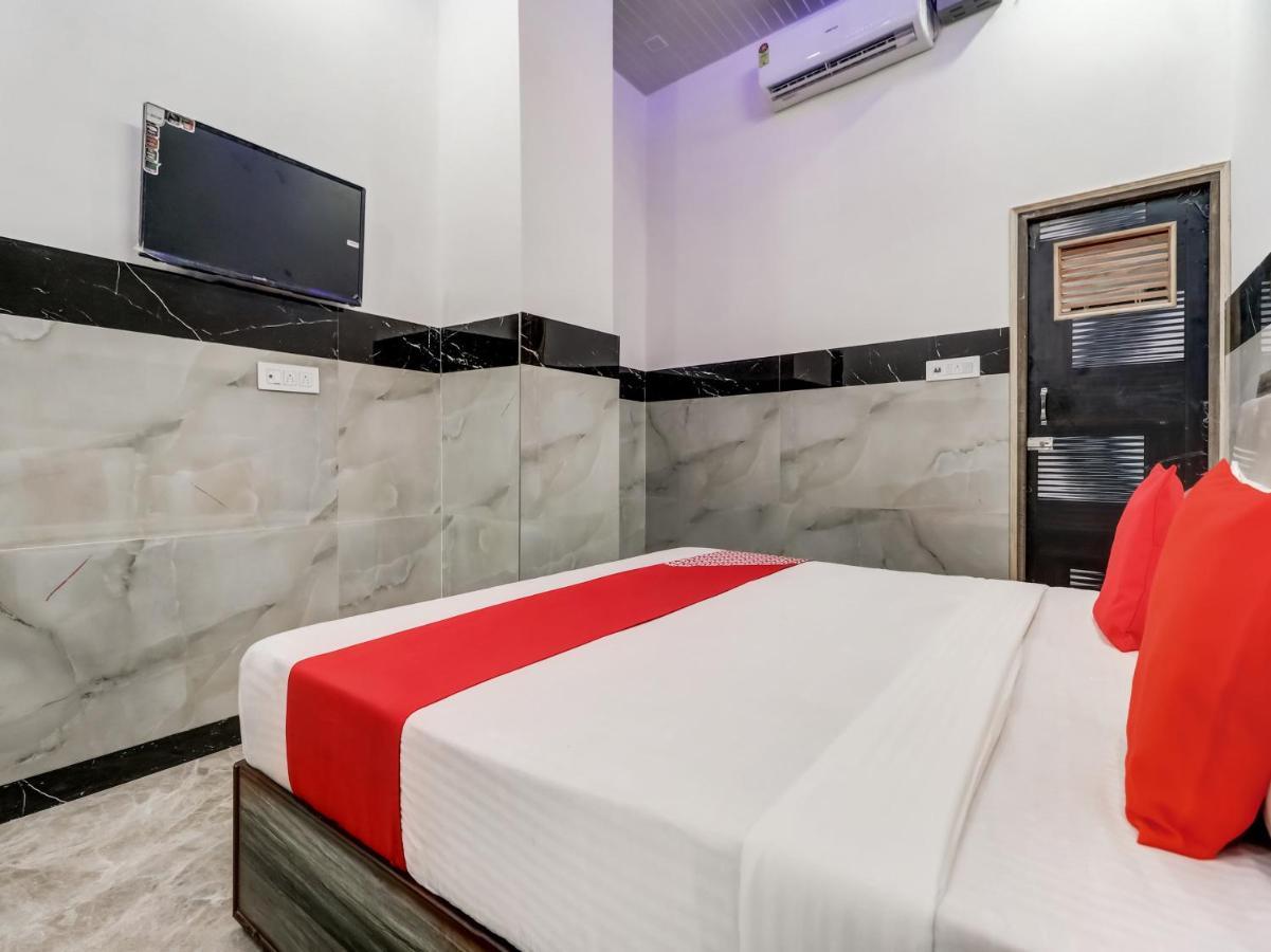 Oyo Flagship 83121 Hotel Rose Vip Saharanpur Exteriör bild