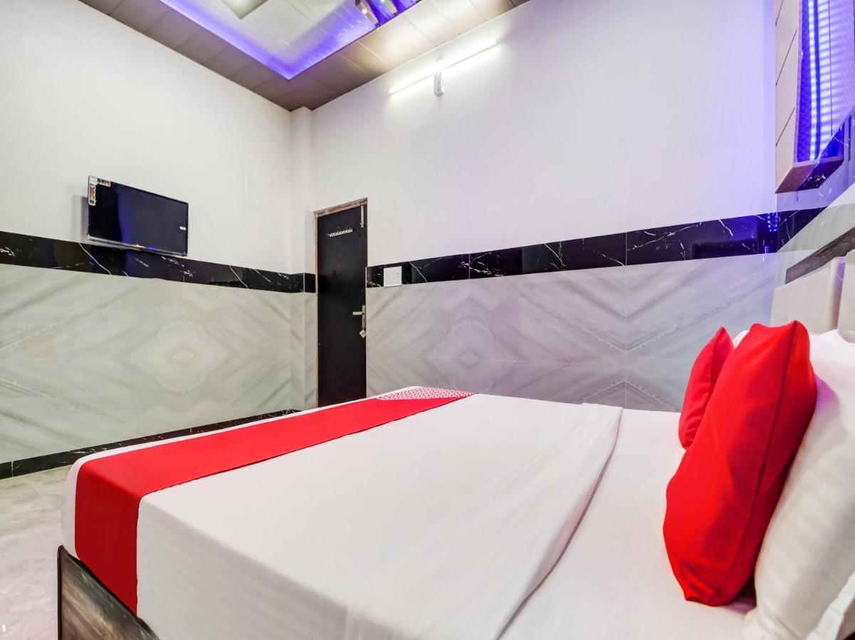 Oyo Flagship 83121 Hotel Rose Vip Saharanpur Exteriör bild