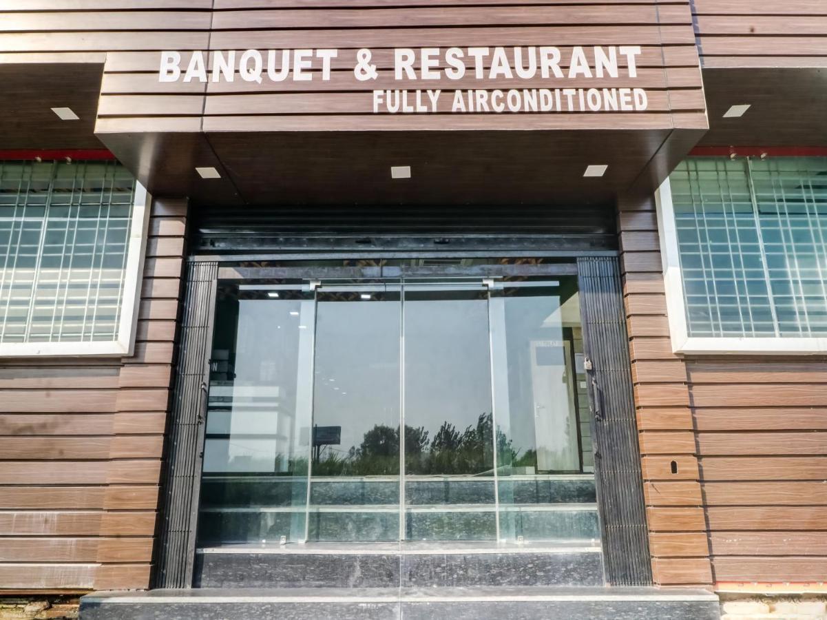 Oyo Flagship 83121 Hotel Rose Vip Saharanpur Exteriör bild
