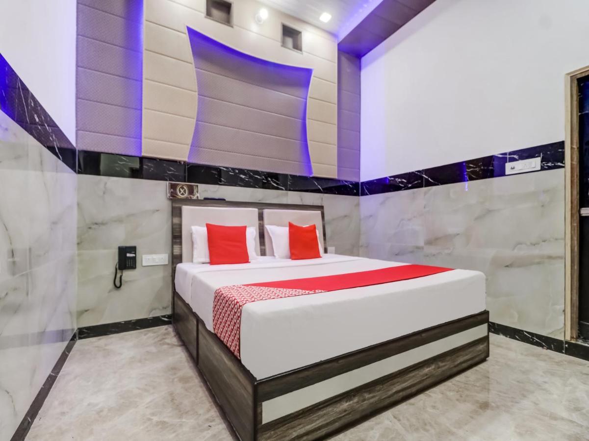Oyo Flagship 83121 Hotel Rose Vip Saharanpur Exteriör bild