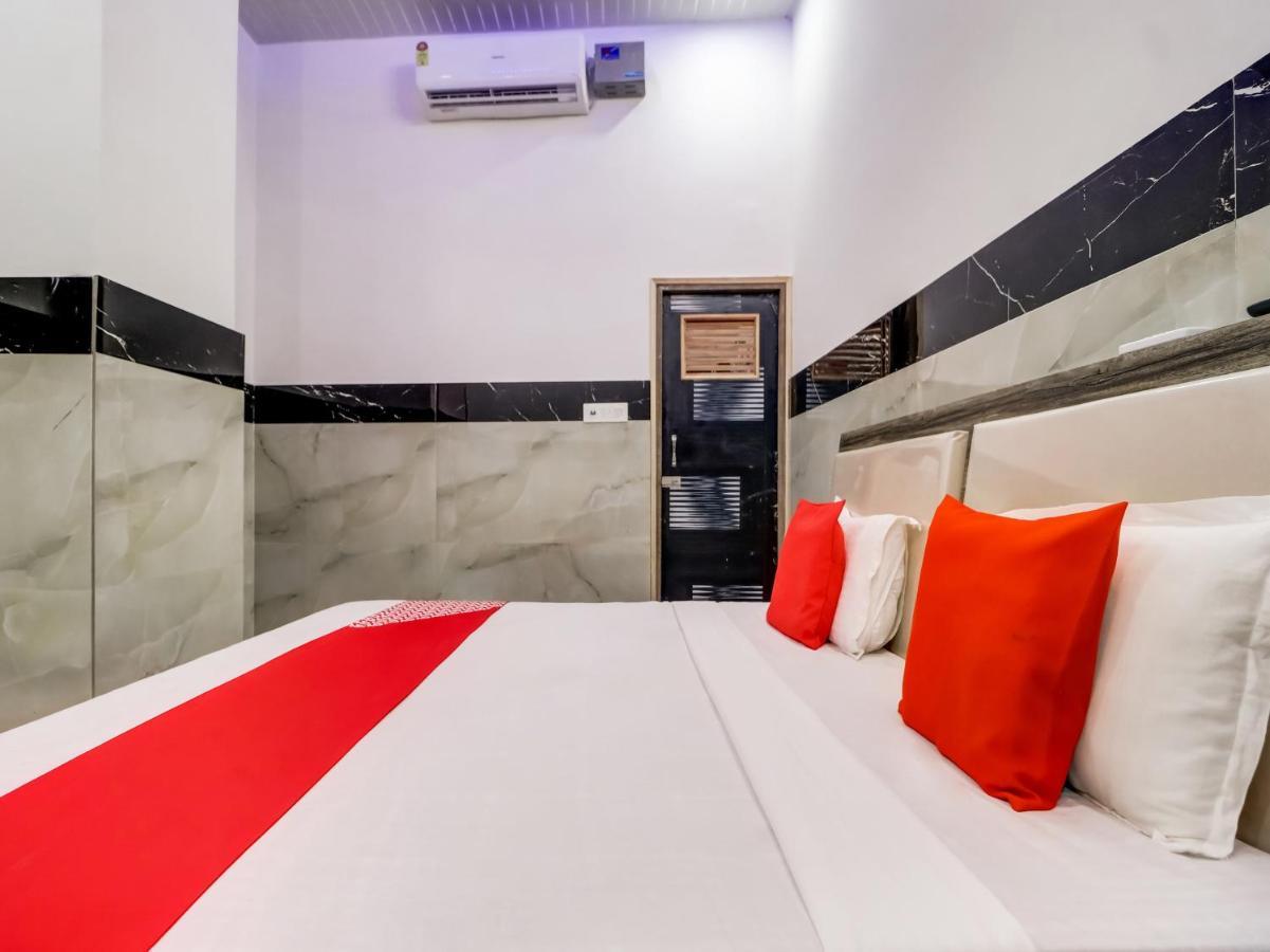 Oyo Flagship 83121 Hotel Rose Vip Saharanpur Exteriör bild